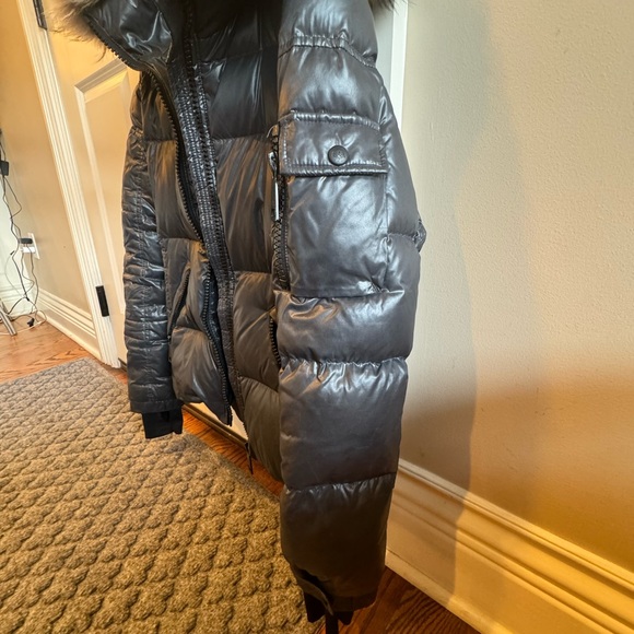 Sam Jacket with hooded Fur. Women - Picture 7 of 10